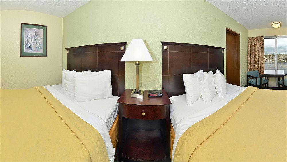 Quality Inn 3*